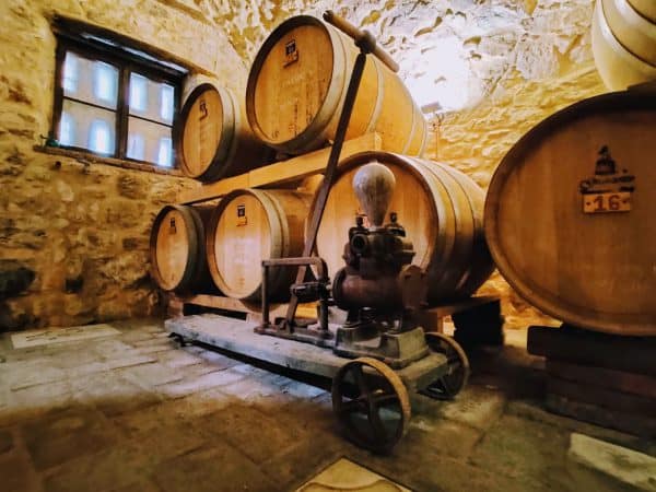 Koop Een Vat Kelder Wijn wijnvat Italie Barolo
